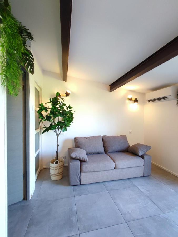 L'Ousto - Studio Avec Magnifique Terrasse A 5 Min De Cassis Roquefort-la-Bédoule Eksteriør bilde